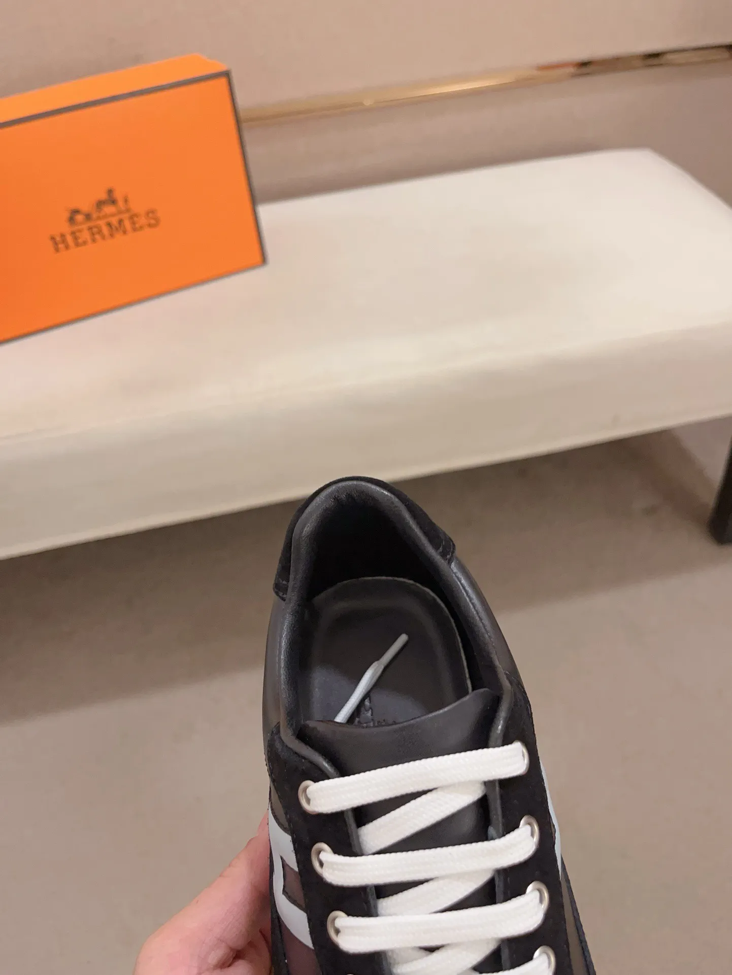 Ex-factory price: 500💰《HERMES》【Classic original single version】Hermès; top 🔝purchasing agent🔍🔍men's latest 🇺🇸sold simultaneously, original imported from Italy ▲▲first-layer cowhide ▲▲ (high-end, nobility and class) ) Exquisite workmanship (Italian 🇮🇹 imported water-dyed 🐂 cowhide lining) sole: original sole provided by the original factory, ⚠️exclusive double-layer activity·TPR·rubber·combined molded outsole; super comfortable·wear-resistant·non-slip·environmental protection The real thing is more beautiful when photographed in kind (high quality, following orders), you can come in and out at will * Number of yards: 38·39·40·41·42·43·44# (can be customized 45.)